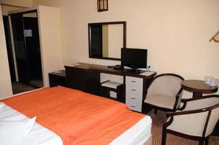 Отель Mistral Resort by Zeus International Мойечу-де-Сус Двухместный номер с 2 отдельными кроватями-5